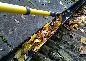 Gutter Cleaner- In Use